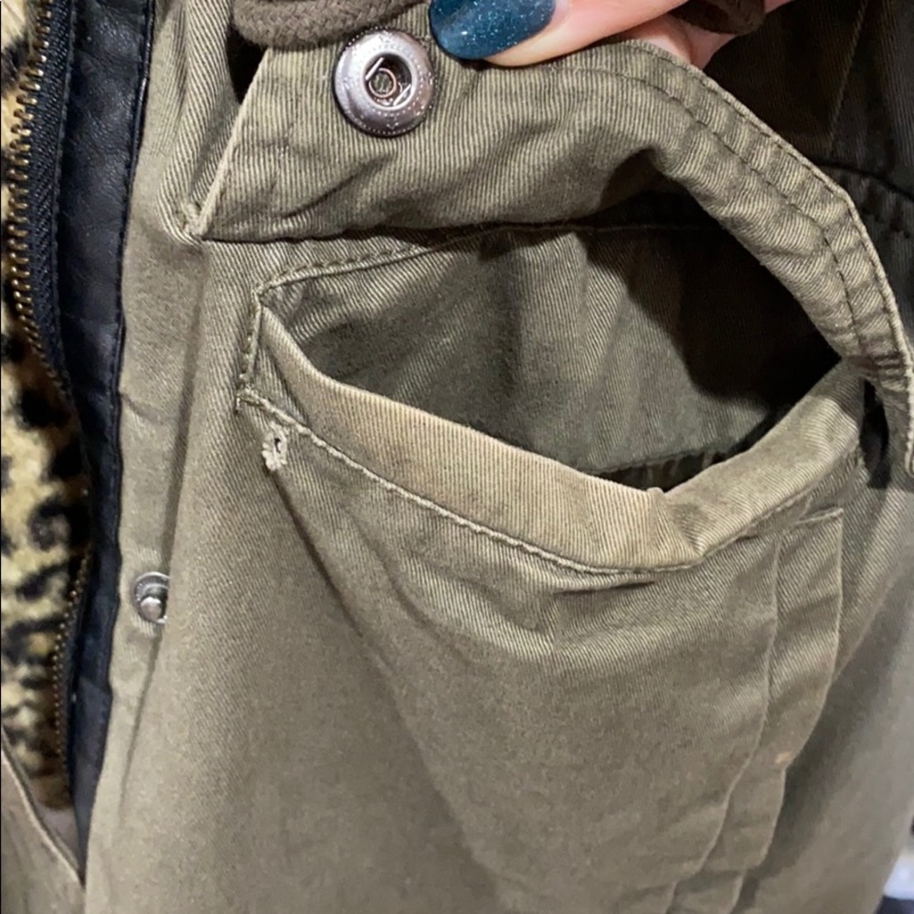 Coat - Picture 3 of 6